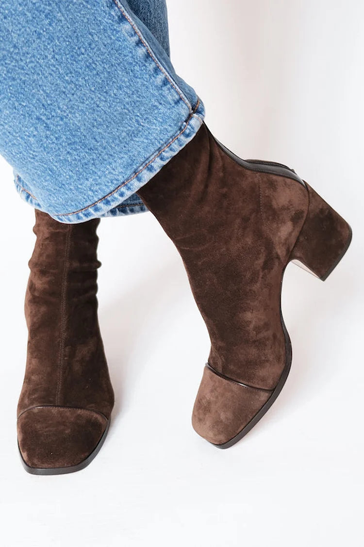 DarkBrown / 11