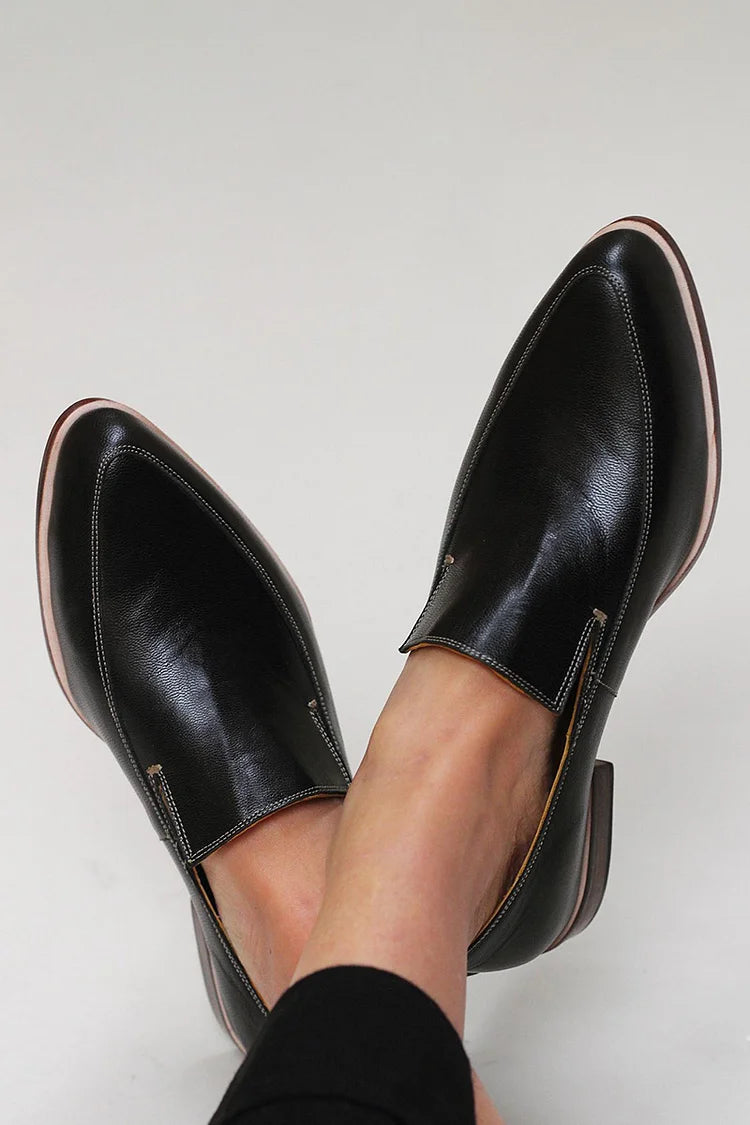 Black / 11