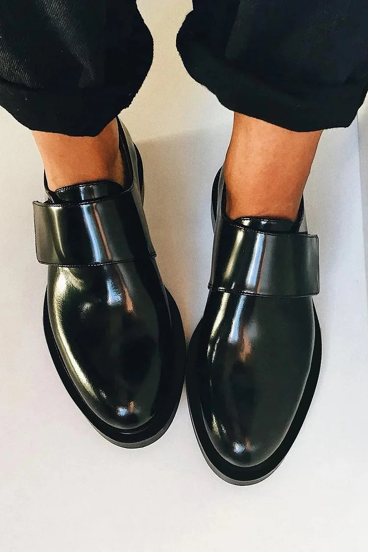 Black / 11