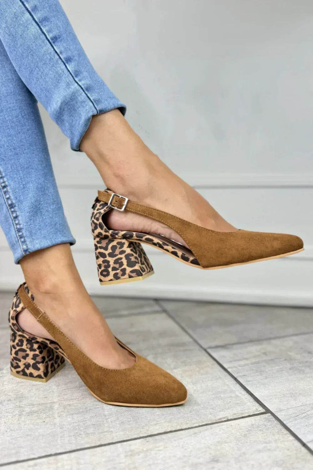 Light Brown / 11