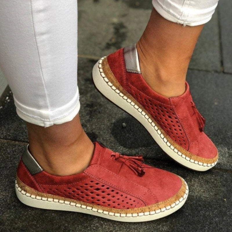 Red / 12