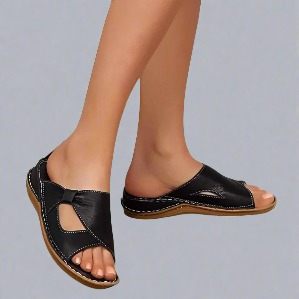 Black / 11