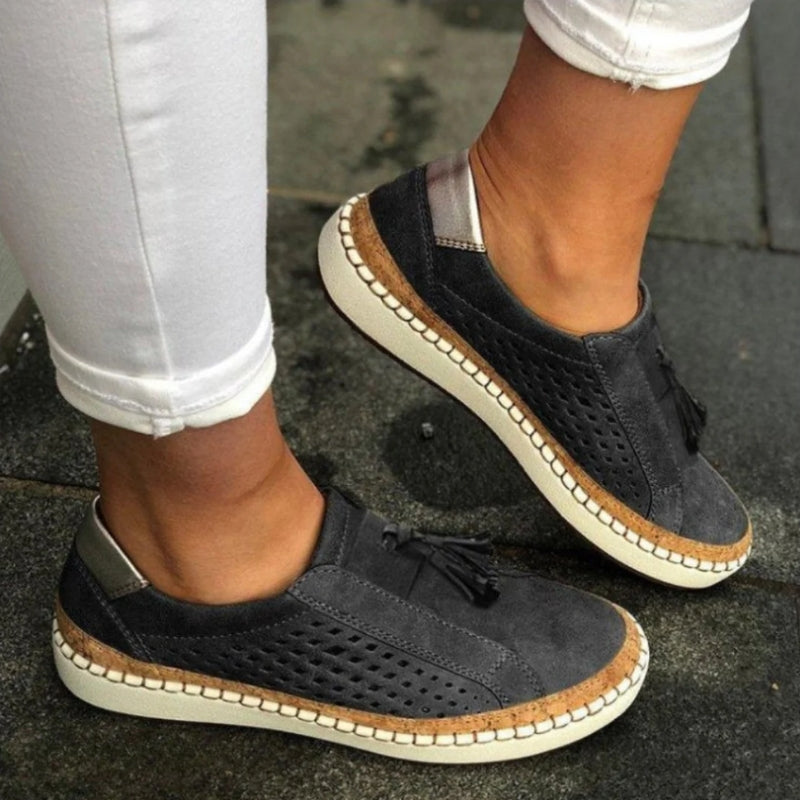Black / 12