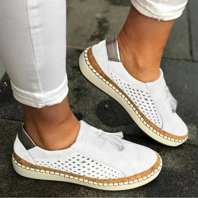 White / 12