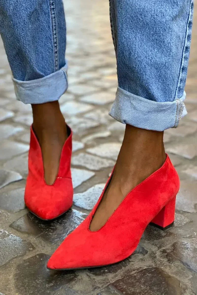 Red / 11