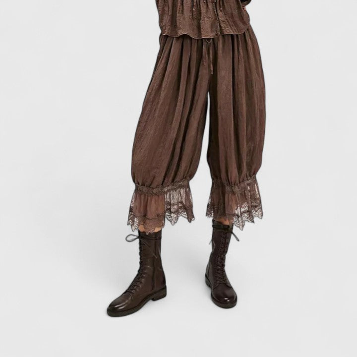 Brown / L