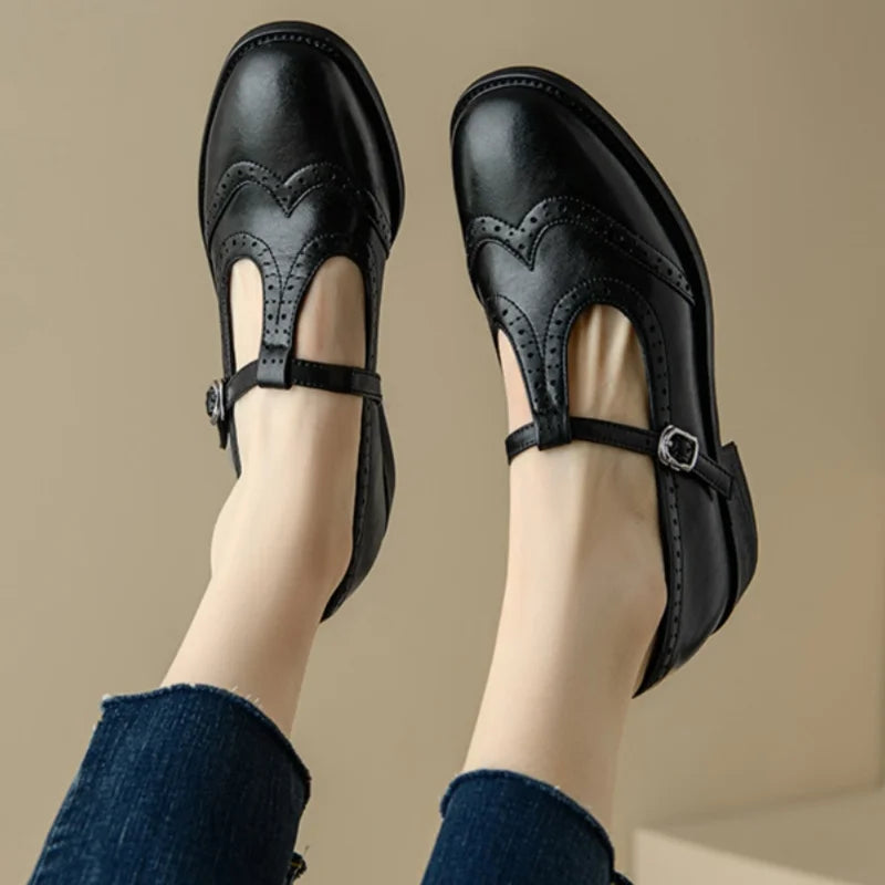 Black / 8.5