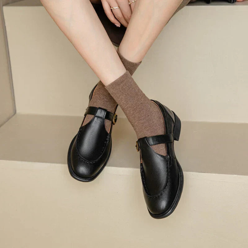 Black / 11