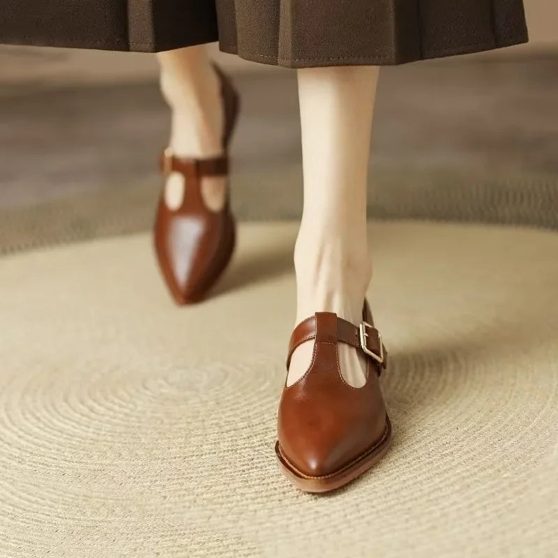 Brown / 11