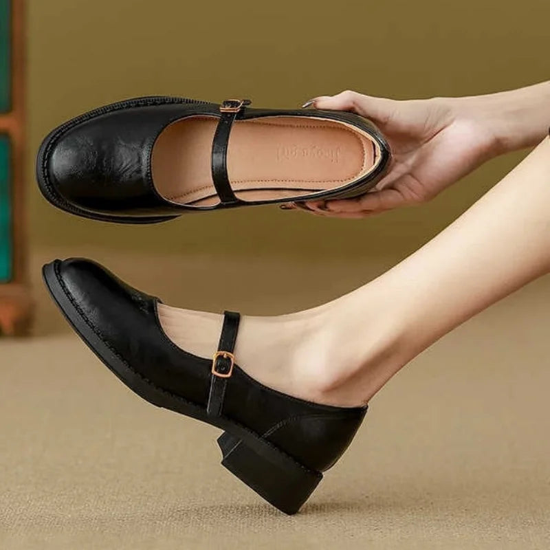 black / 10