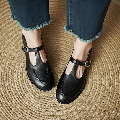Clara | Low Heeled Pumps