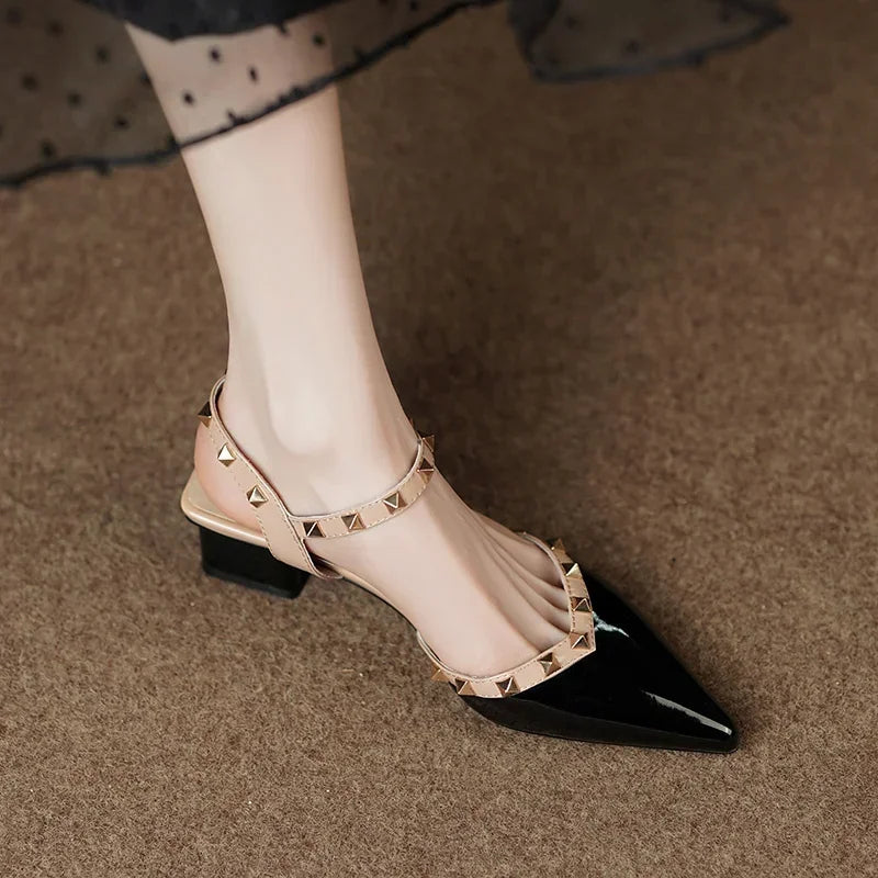 Black / 9