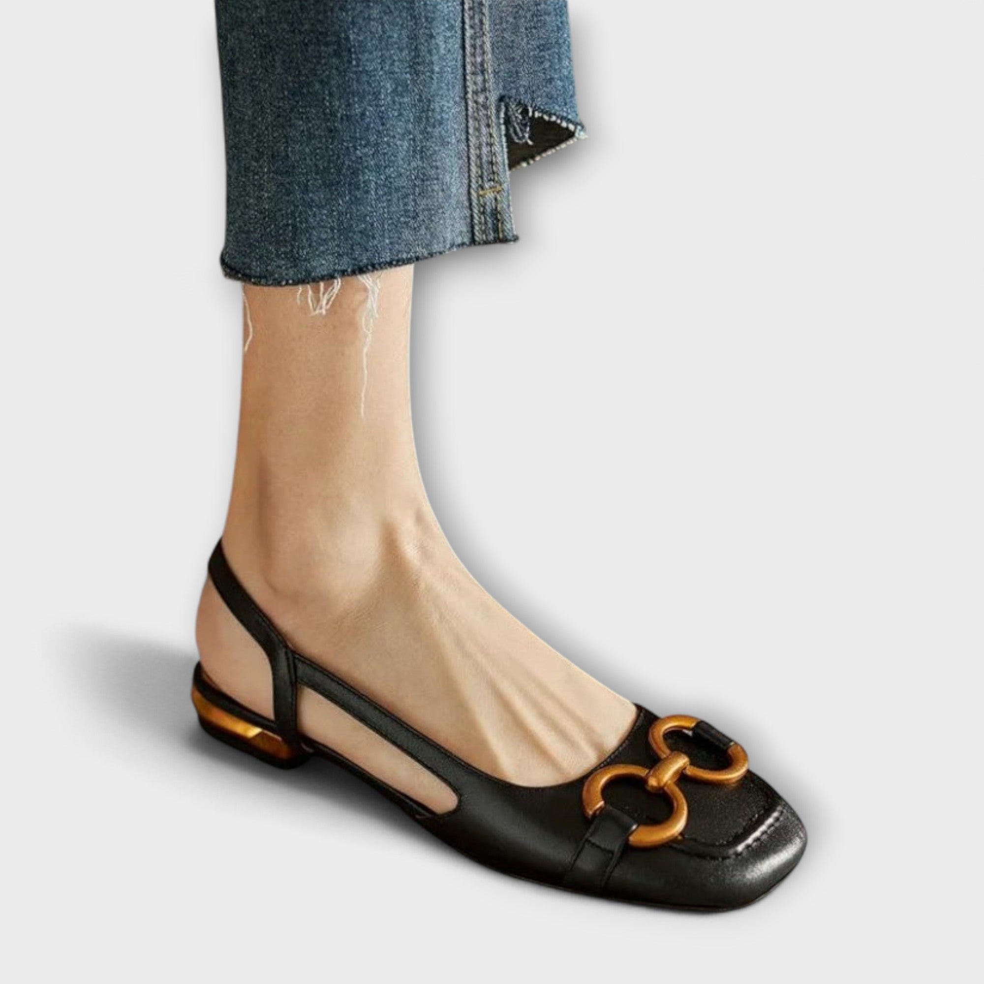 Black / 40
