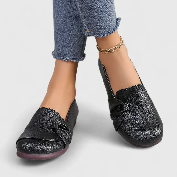 Black / 9