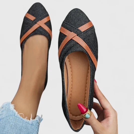 Black / 11