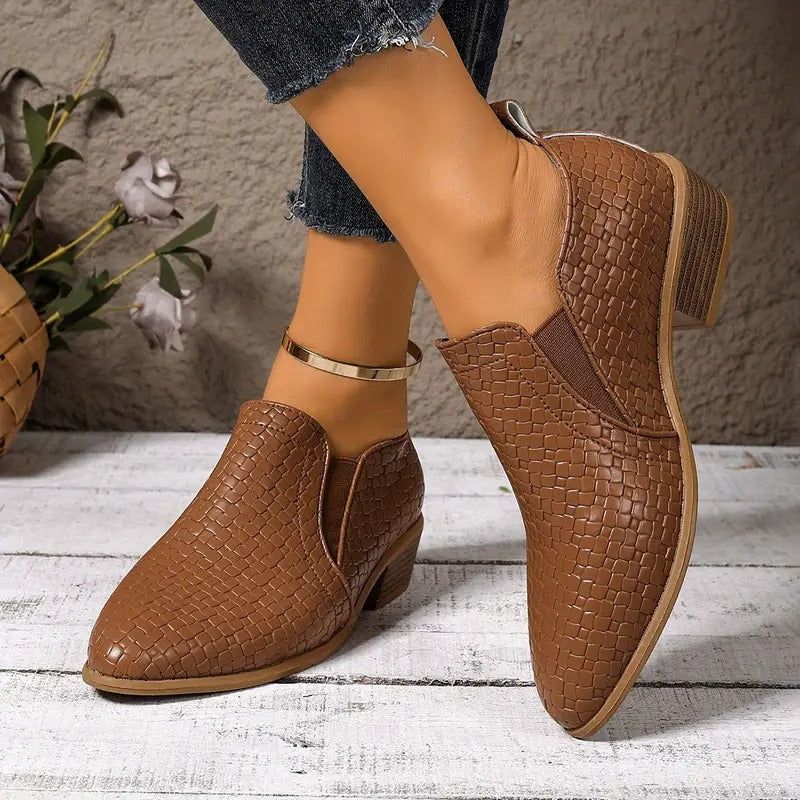 Dark brown / 12